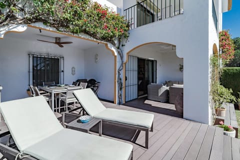 Care to Dance? Apartment in Marbella