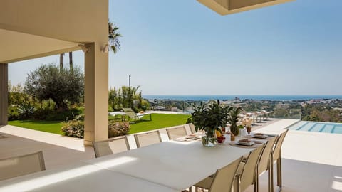 Well Above Par Apartment in Marbella