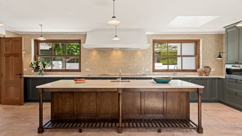 It's Golden Hour  Apartment in Marbella