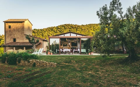 Amidst the Fields & Sea Apartment hotel in Tuscany