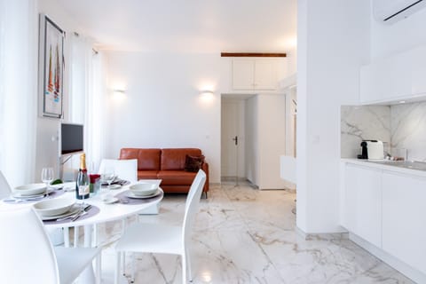 Ivory Sails Apartment in Cannes