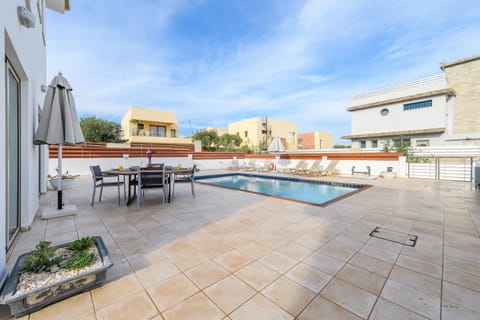 Sunbathe in Style Condo in Protaras