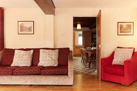 Willow Blossom Apartment in Amber Valley