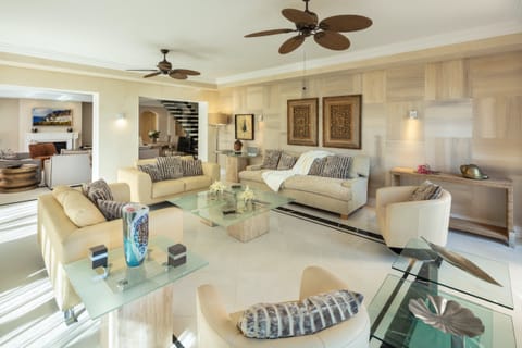 Terracotta Gold Apartment in Marbella