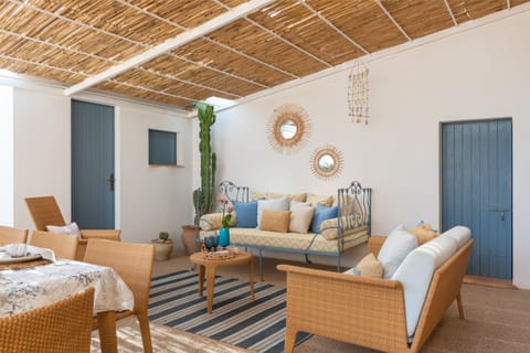 Open the Blue Shutters and See the Sea Apartment in Raiguer