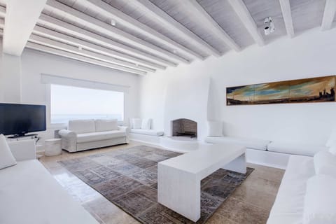 Ivory Maze Apartment in Mykonos, Mikonos 846 00, Greece