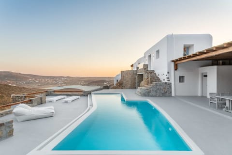 Salt-Kissed  Apartment in Mykonos, Mikonos 846 00, Greece