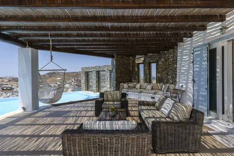 Sea Breeze on Stone Apartment in Mykonos, Mikonos 846 00, Greece