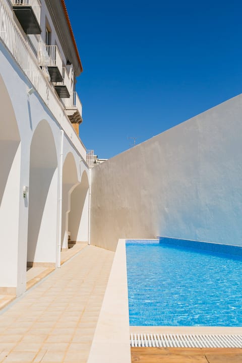 Sunny Hues of Faro Apartment in Faro