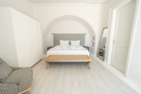 Ultramarine Outlook Apartment in Mykonos, Mikonos 846 00, Greece