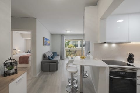 Lido Living Condo in Funchal