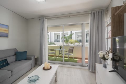 Lido Living Condo in Funchal