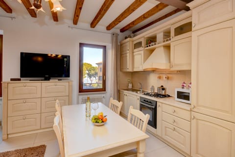 Lakeside Heights Apartment in Desenzano del Garda