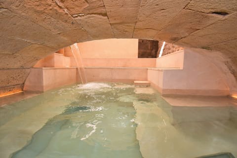 Swimming Under the Bridge Apartment in Llevant