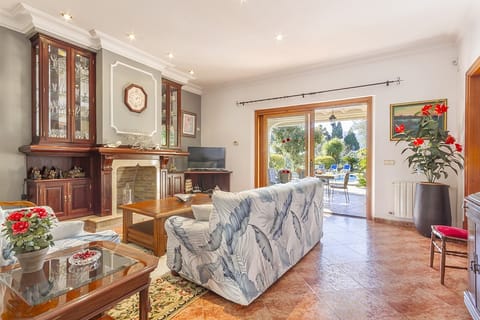 A New Tradition Apartment in Pollença