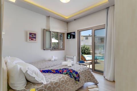 Heartbeat of Crete Apartment in Agia Marina