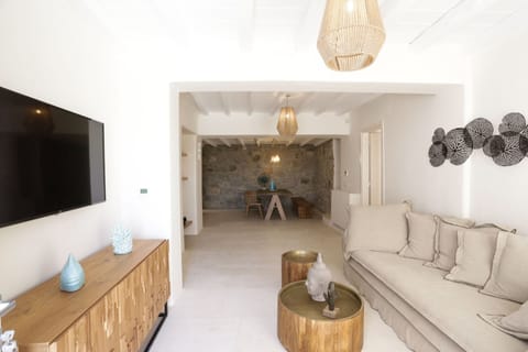 The Bohemian Touch Apartment in Mykonos, Mikonos 846 00, Greece