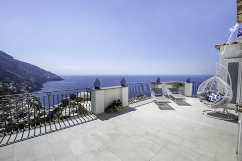 Blue Roses Apartment in Positano