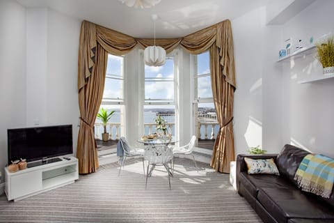 Seaview Splendour Apartment in Torquay