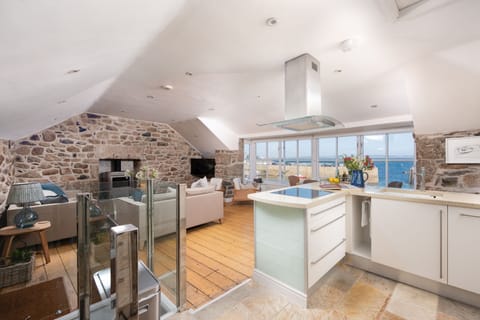 The Merry Sailor  Apartment in Mousehole