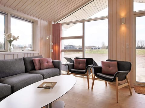 Barefoot Escape Apartment in Væggerløse