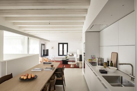 Rooftop Hideout Apartment in Barcelona