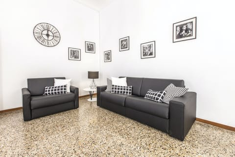 Rialto Rhythms Apartment in Venice