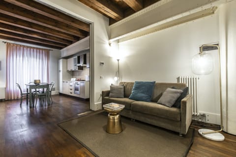 Ship's Bell Apartment in Lido di Venezia