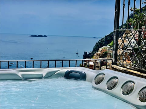 Negronis by the Sea Apartment in Positano