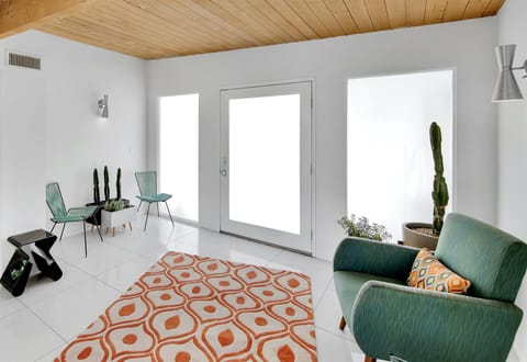 Butterfly Chic Condo in Palm Springs