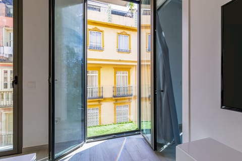 City Canvas  Condo in Malaga