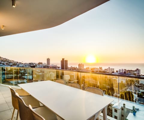 Sea Point Skylines Apartment in Sea Point