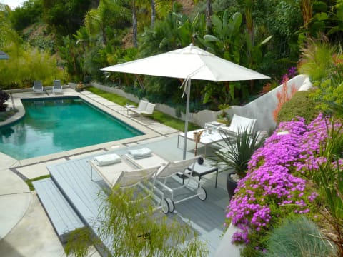 Colour & Form House in Hollywood Hills