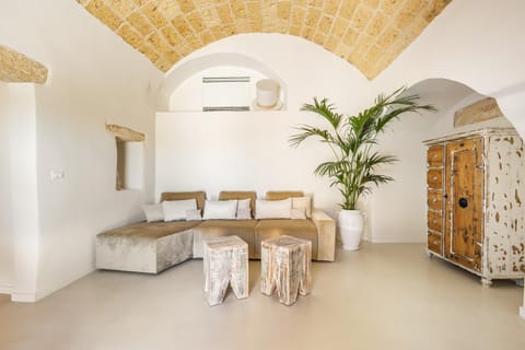 Walnut & Wine Apartment in Apulia