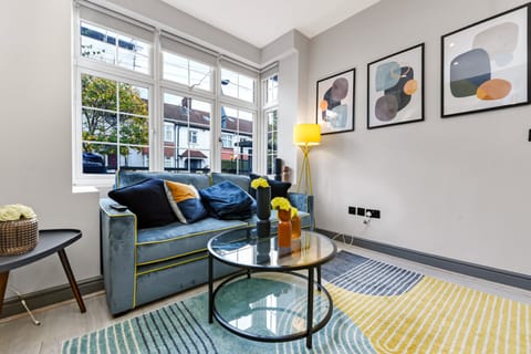 London Colours Apartment in London Borough of Ealing