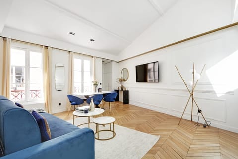 Parisian Sapphire Apartment in Paris