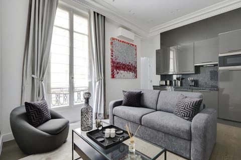 Argenté Apartment in Paris