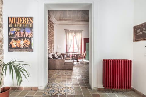 Warmth & Sunshine Apartment in Palermo