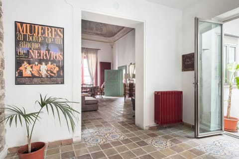 Warmth & Sunshine Apartment in Palermo