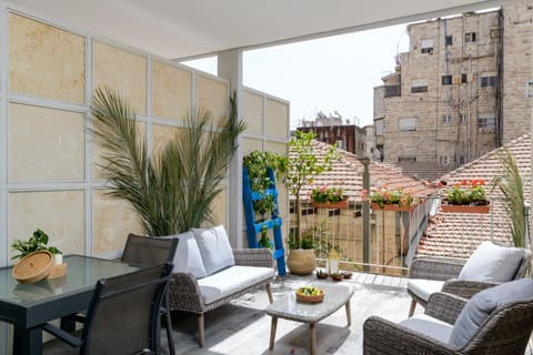 Jerusalem's Terrace Apartment in Jerusalem