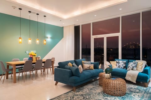 A Touch of Teal Apartment in Dubai