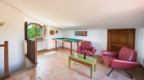 A Flickering Candle Apartment in Tuscany