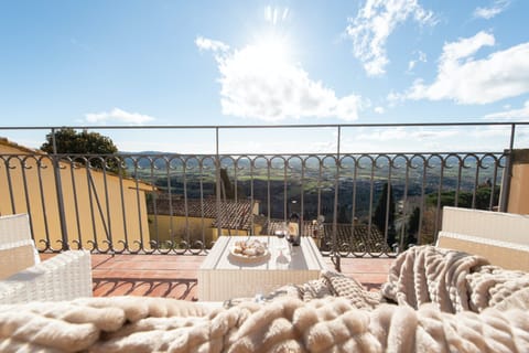 The Bello Apartment in Cortona