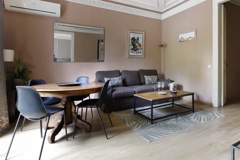 Setting the Eixample Apartment in Barcelona