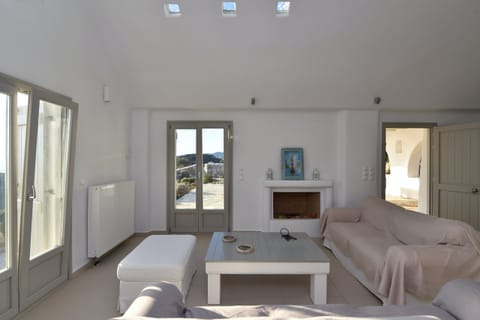 Go As a Dream Apartment in Paros, Greece