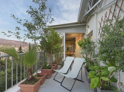 Garden of the Gods Apartment in Athens