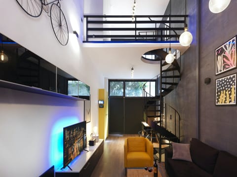 Modern Serenade Condo in Athens