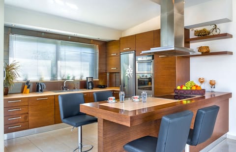 Athena Heights Apartment in Crete