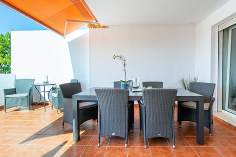 Lustrous Bougainvilleas Condo in Benalmadena