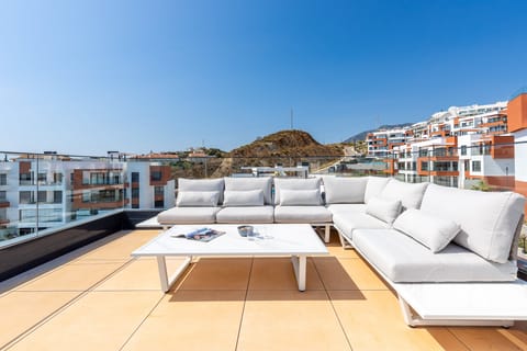 Poolside Reflections Apartment in Fuengirola